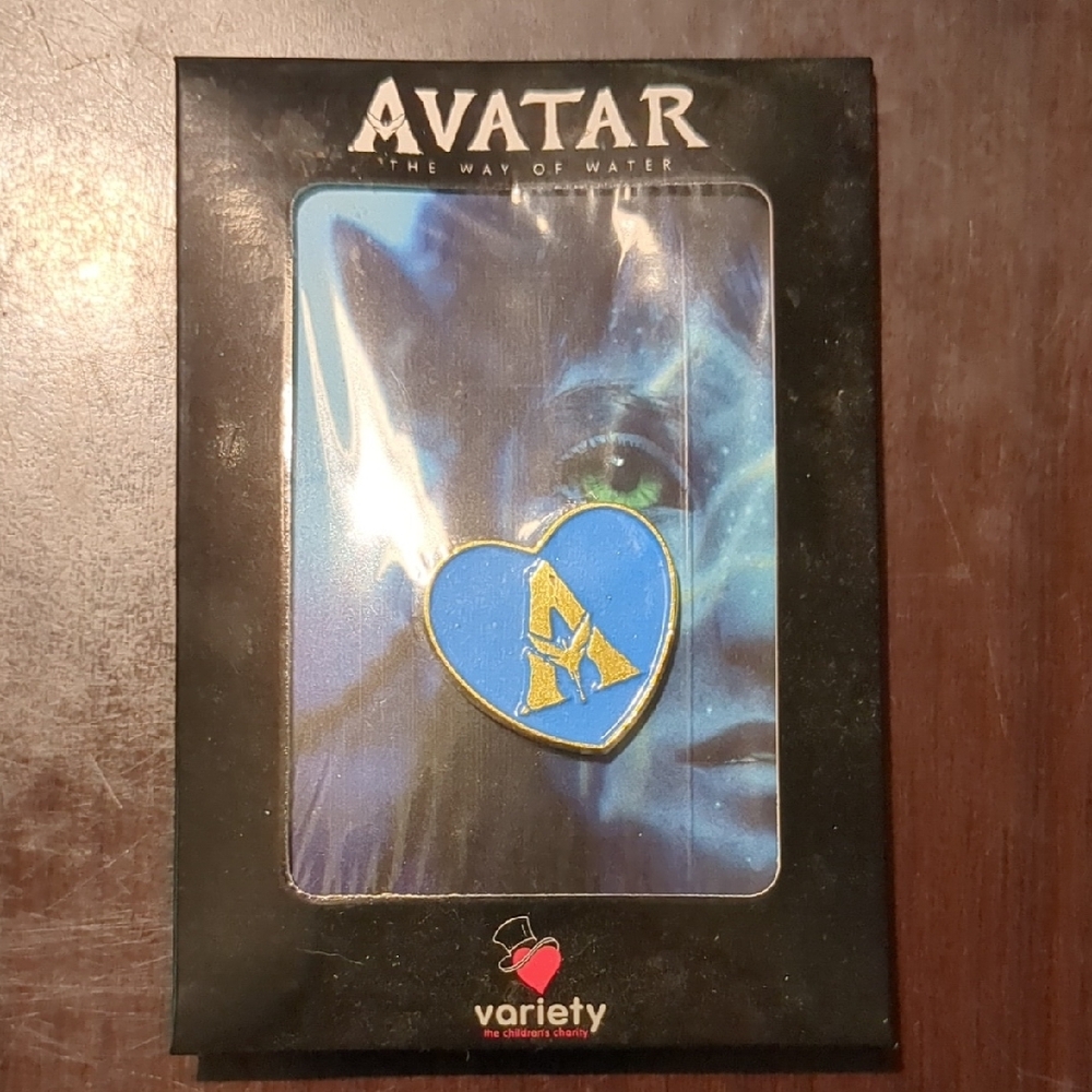 Avatar The Way Of Water Blue and Gold Heart Pin